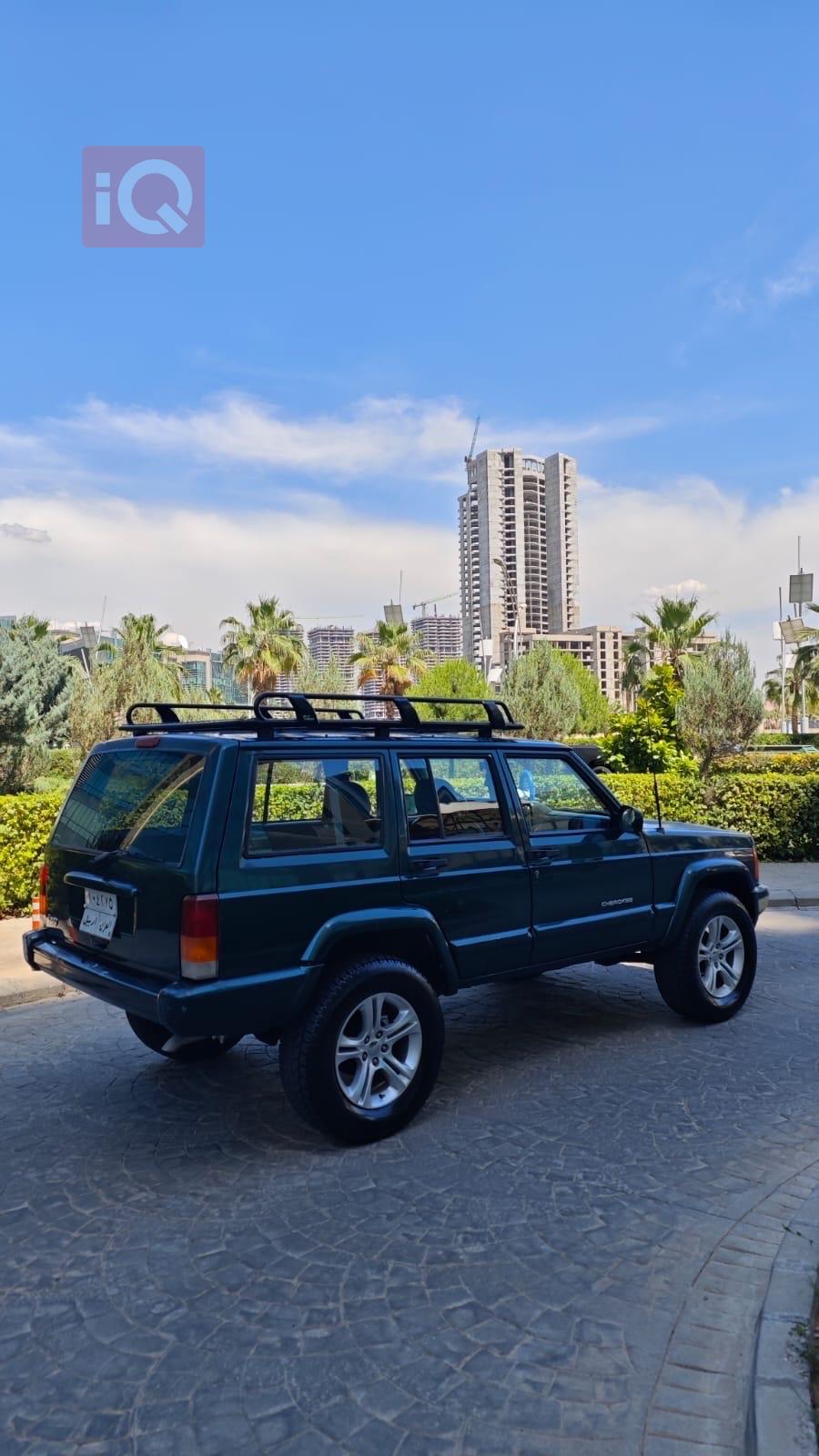 Jeep Cherokee